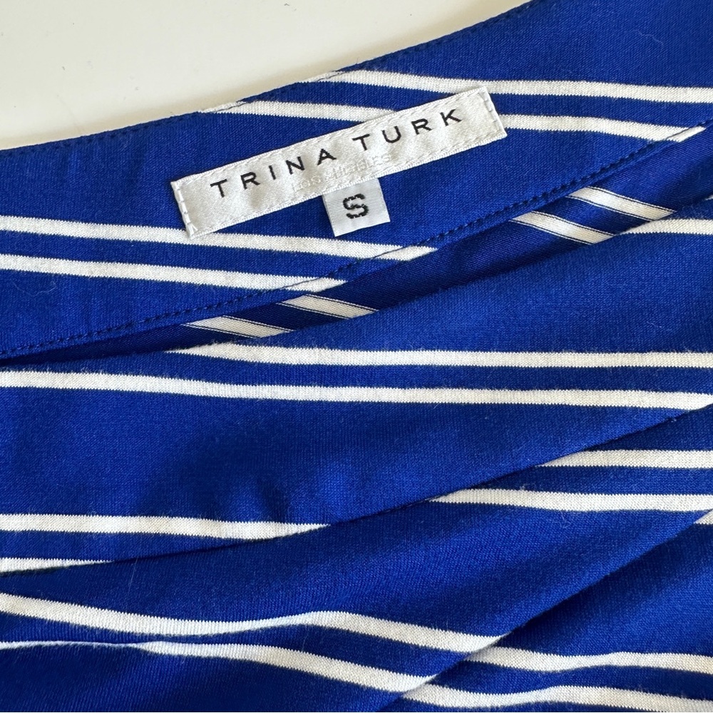 Trina Turk blue white stripe one shoulder flowy summer top S‎ fits some M - Picture 7 of 14
